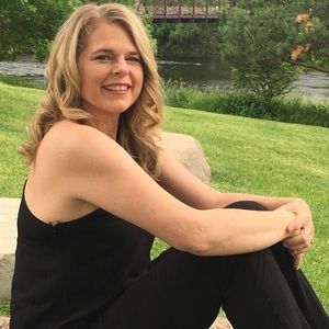 Meet your Posher, Elisha